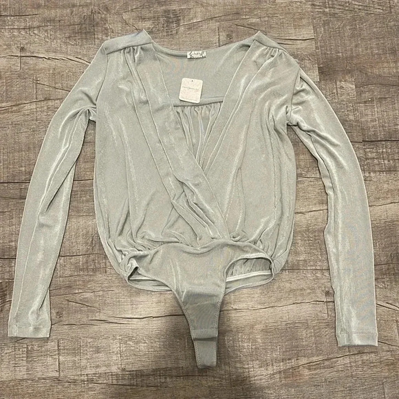 NWT!! Free People - Turnt Crossover Bodysuit - Grey - Size Small & X Small - Picture 4 of 8